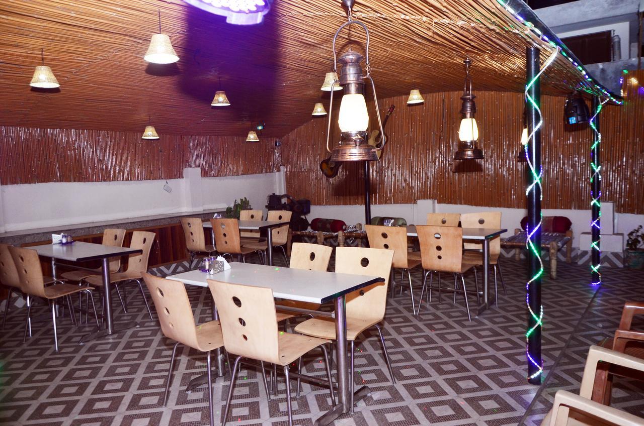 Oyo 18753 Hotel Glance Inn Нью-Делі Екстер'єр фото