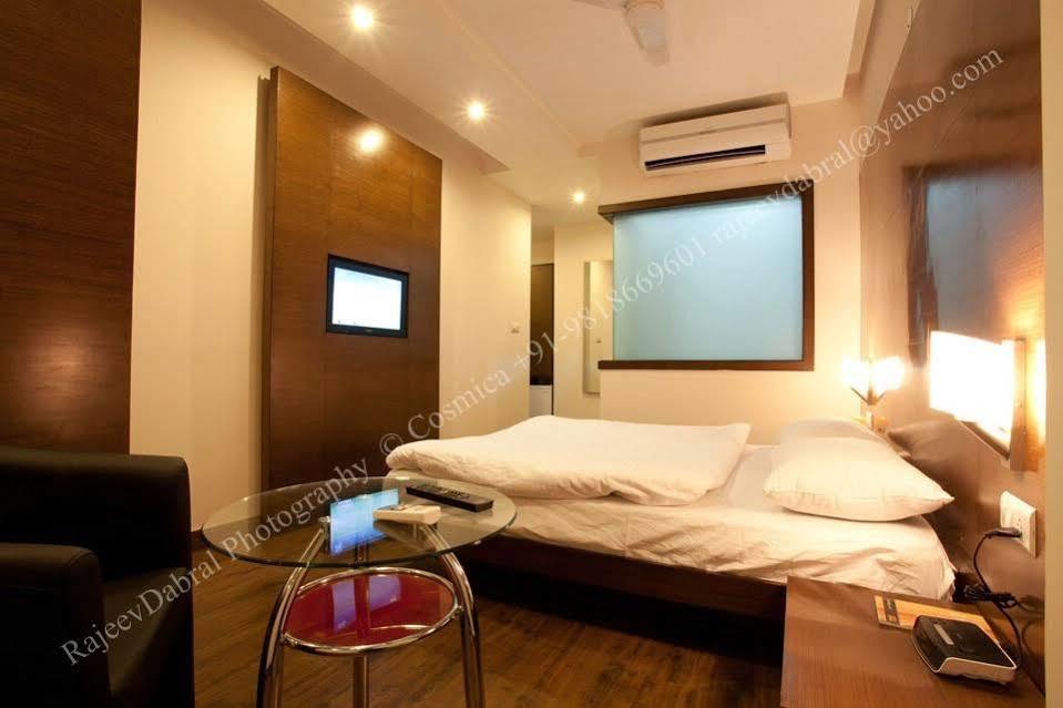 Oyo 18753 Hotel Glance Inn Нью-Делі Екстер'єр фото